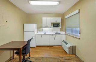 Extended Stay America Select Suites - Greensboro - Wendover Ave - Big Tree Way - Greensboro - 2
