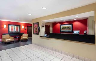 Suburban Studios Columbus Bradley Park - Columbus - 9