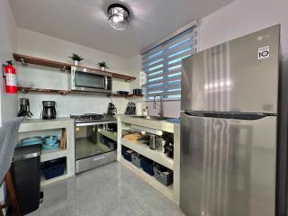 Sunset Coast Loft & Rooftop - 6