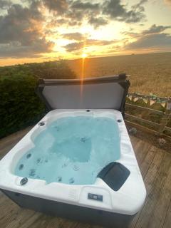Country Bumpkins Luxury Glamping - Wellingore - 8
