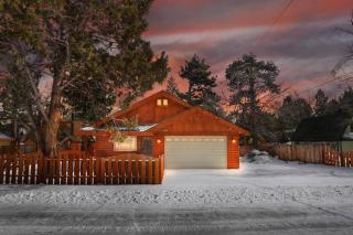 Timber lodge Retreat w/Game room - Sugarloaf - 0