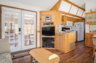River Run Park Model Cabin on Guadalupe - Kerrville - 4