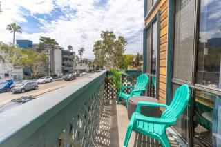 In the Heart of Mission Beach - A Pineapple Paradise - San Diego - 6