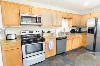 Pineapple Paradise - Mission Beach - Stunning - 8