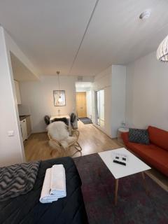 Home next to the railway station - 3