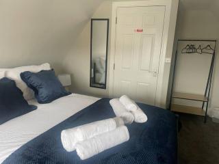Fern House - 2bedroom house with Free Parking in Town centre by Shortstays4u - Kings Lynn - 3