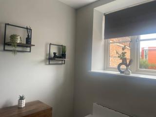 Fern House - 2bedroom house with Free Parking in Town centre by Shortstays4u - Kings Lynn - 1