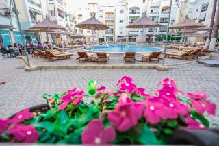 Costal Charm Apartment - Golem - 9