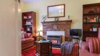 Houlet House - Central Daylesford - Pets Welcome - 3