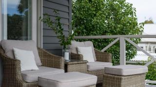 Lakeside Suite 3 - Lake View & Spa Bath - Daylesford - 9