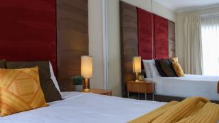 Lakeside Suite 3 - Lake View & Spa Bath - Daylesford - 3