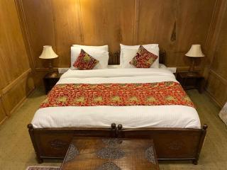 Nazneen Group Of Houseboats - 5