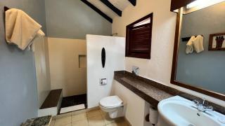 Pinewood Beach Resort and Spa - Praia de Diani - 3