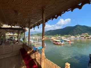 Nazneen Group Of Houseboats - 3