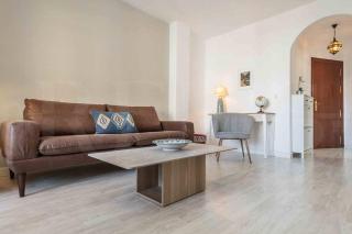 Spacious & authentic apartment by REMS - 1
