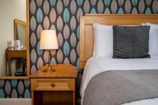 Commodore Hotel by Greene King Inns - Bournemouth - 2