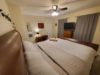 Room Near Downtown UofL,Airport&ExpoCenter - 5