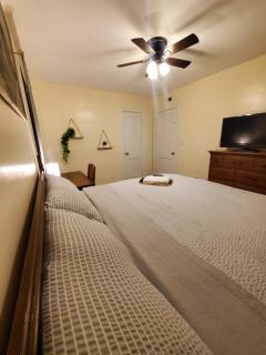 Room Near Downtown UofL,Airport&ExpoCenter - Louisville - 2