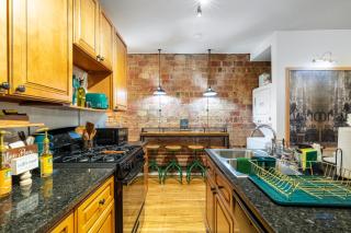 Modern Century Loft At The Pillars - Cleveland - 3