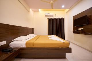Hotel Ranjan Deluxe - Kolhapur - 1