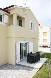House of 98 m² with three bedrooms, two bathrooms - Vodice - 1