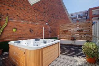 Fantastic House with Jacuzzi - 0