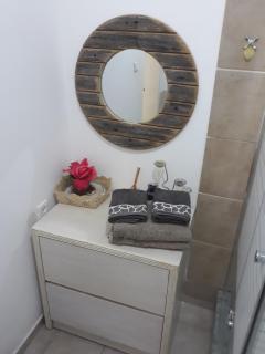Hanna's Place - Great Location - 5