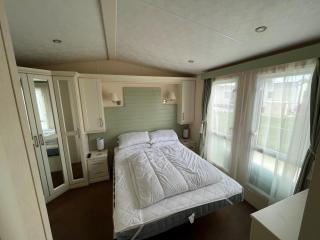 Lovely Caravan With Decking At Manor Park, Near Hunstanton Beach Ref 23034C - Hunstanton - 5