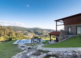 Abraços dos Avós - Casas do Monte - Vila Verde - 1
