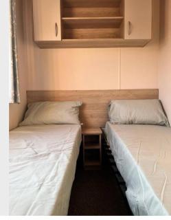 8 berth caravan,pet friendly. - Merston - 6