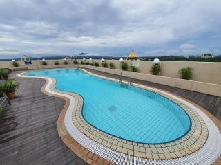 Lovely Waterfront Riverbank Suite with Pool A2 - Kuching - 8