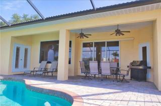 5 bedroom, 3 bath poolhome on gulf access canal - Cape Coral - 6