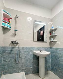 2 Bed Flat - Sleeps 6 - Parking - Wifi - 1