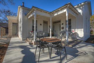 New! Luxurious Home with Wine Cellar & Firepit! - Fredericksburg - 7
