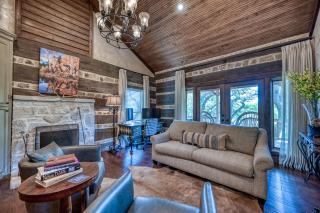 Luxury 23-ac Ranch Casita with Hot tub - Luckenbach - 1
