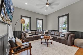 Walk to Schlitterbahn with Firepit - New Braunfels - 2