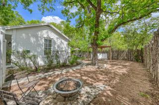 Charming Cottage Near Main with Patio&FirePit!! - Fredericksburg - 9