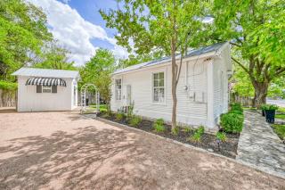 Charming Cottage Near Main with Patio&FirePit!! - Fredericksburg - 8