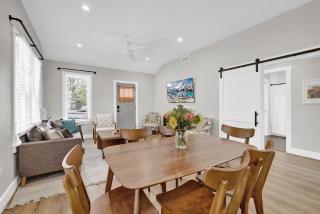 The Grove-A Charming Cottage - 2 blks to Main St - Fredericksburg - 2