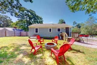 Downtown Seaside Serenity Retreat - Hyannis - 6