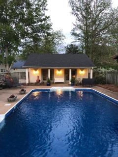 Pool House - 3
