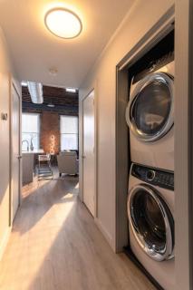 Entire Historic Building Sleeps 30 - Cincinnati - 6