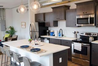Stunning Condos Near Washington Park w Parking - Cincinnati - 7