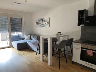 Wunderschöne, neue Wohnung mit großer Terrasse - Ebenthal - 8