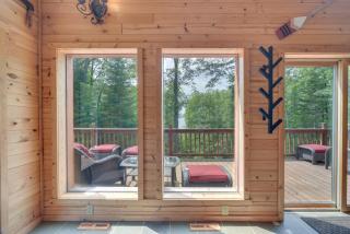 Scenic Hayward Lake View Retreat with Fire Pit - Hayward - 7