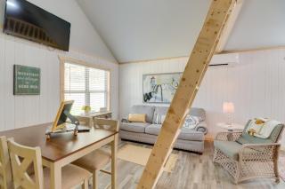 Cozy Studio Cabin about 1 Mi to Greers Ferry Lake! - 6