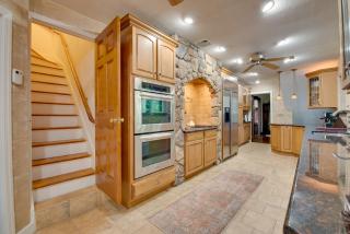 Hot Tub and Mtn Views Expansive Hazleton Retreat - Hazleton - 4