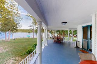 Garden Island's Maple - Charlotte - 0