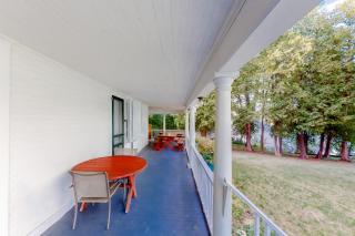 Garden Island's Maple - 6