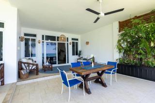 Ivy's Cove Beach Side Condo - Luxury Villa - Whitehouse - 7